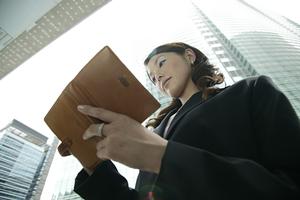 日本トップクラスの処理件数の法律事務所